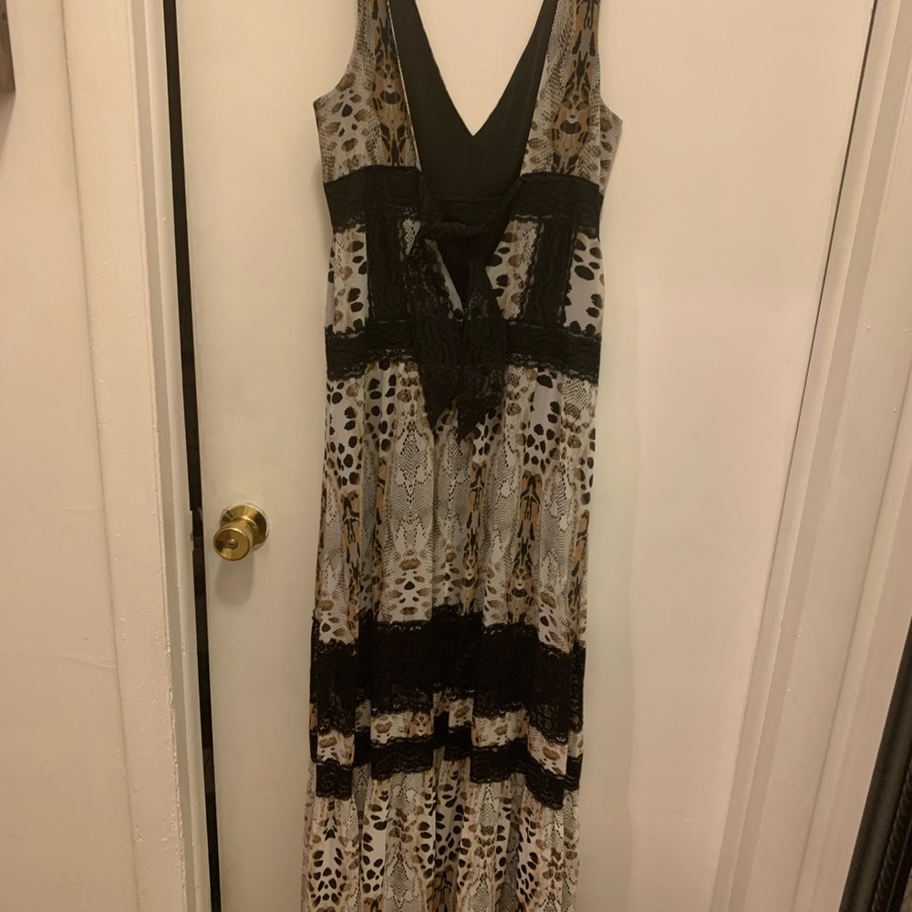 Maxi bebe dress